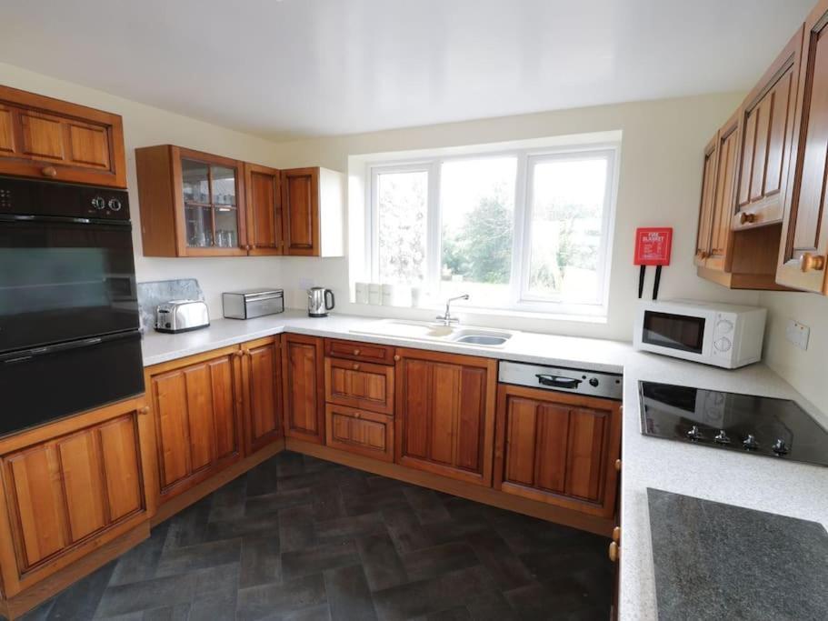 Ty Rhos, Farm Stay, Sleeps 4, Rhoshirwaun 2 Miles From Aberdaron Ngoại thất bức ảnh