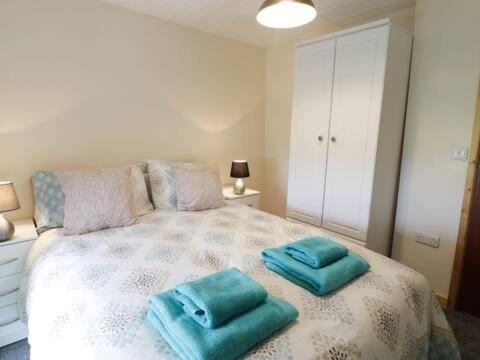Ty Rhos, Farm Stay, Sleeps 4, Rhoshirwaun 2 Miles From Aberdaron Ngoại thất bức ảnh